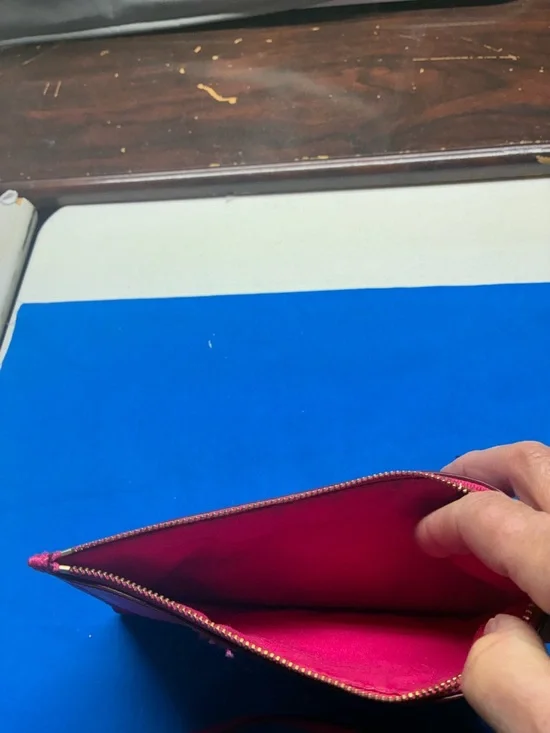 Coach
Wristlet - Picture 6 of 7